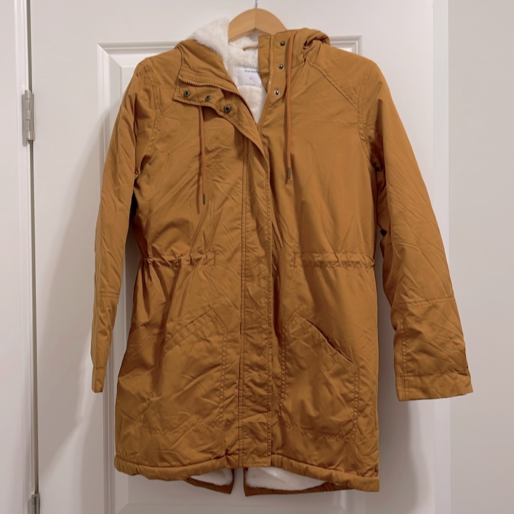 Old Navy water-resistant faux fur lined hooded anorak